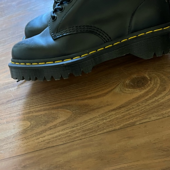 Dr. Martens Unisex 1460 Bex Smooth Leather Platform Boot size 8 - Picture 5 of 8